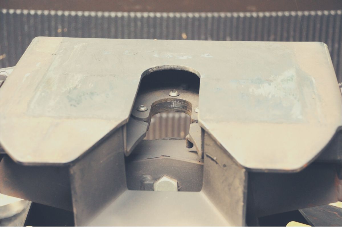 7 Best 5th Wheel Hitches in 2022 Review - BestForDriver Best 5th wheel hitch